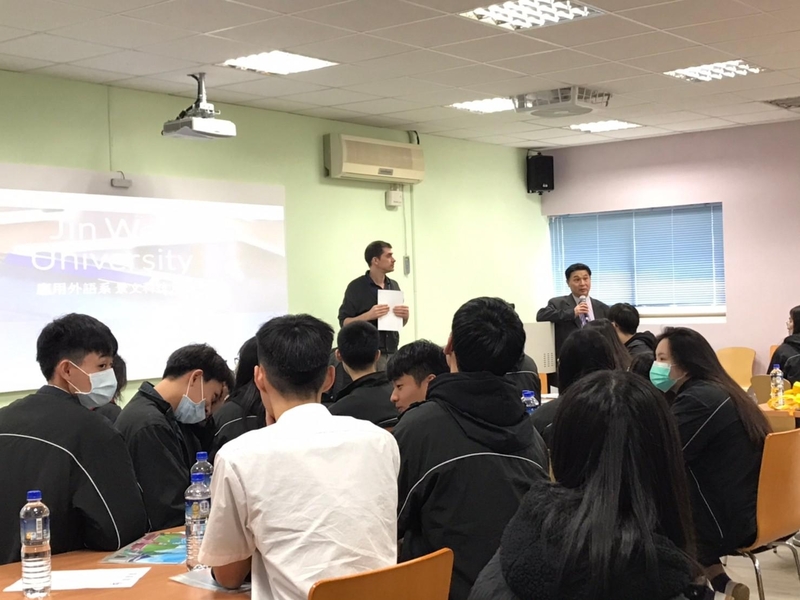 【2020.12.21】Jingwen High School Campus Visit and Curriculum Experience